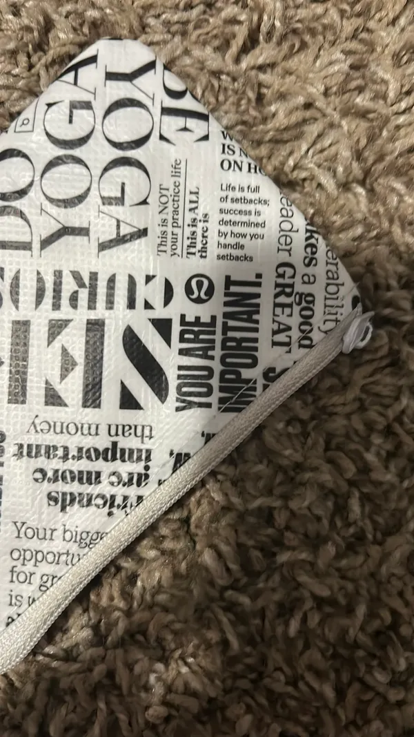 Lululemon Card Pouch - Image 3