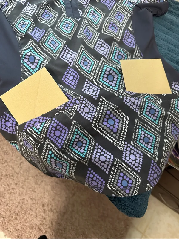 Geometric Diamond Print Scrub Top in Gray,Purple & Teal Sz S by Healing Hands - Image 3