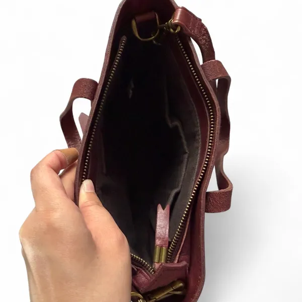 Madewell The Transport Crossbody in Dark Cabernet Leather Zip Closure Preppy - Image 11