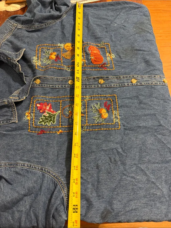 Vintage 90s Denim Shirt Pumpkin Embroidered Jean Shirt cottagecore granny teach - Image 7