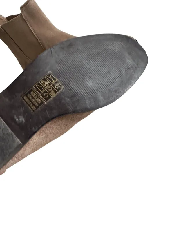 FIND Tan Suede Flat Ankle Boots Size 8.5 / 39 - Image 5