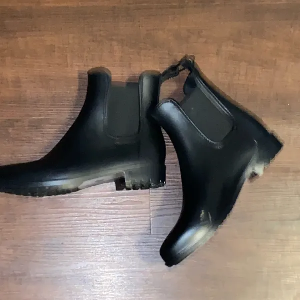 A New Day Sleek Black Ankle Boots Size 7 - Image 5