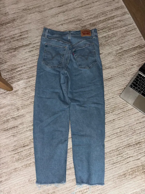 Levi’s Ribcage Straight Jeans - Image 3