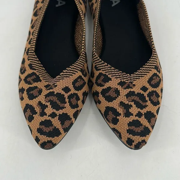 NWOT Mia Women's 1889‎ Animal Print Pointed Toe Ballet Flats Brown Size 6.5 - Image 3