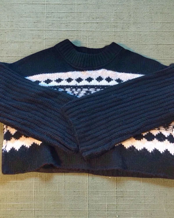 Altar'd State Geometric Fair Isle Cropped Sweater Black White Size M - Image 6