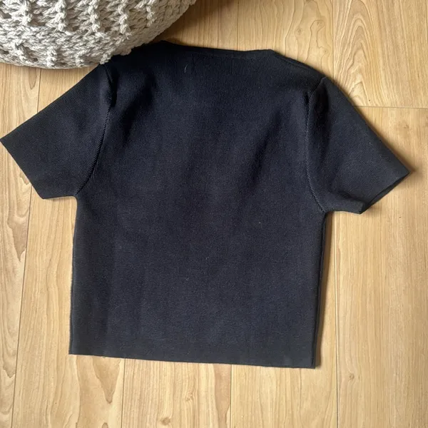 Black Short Sleeve Top - Image 3