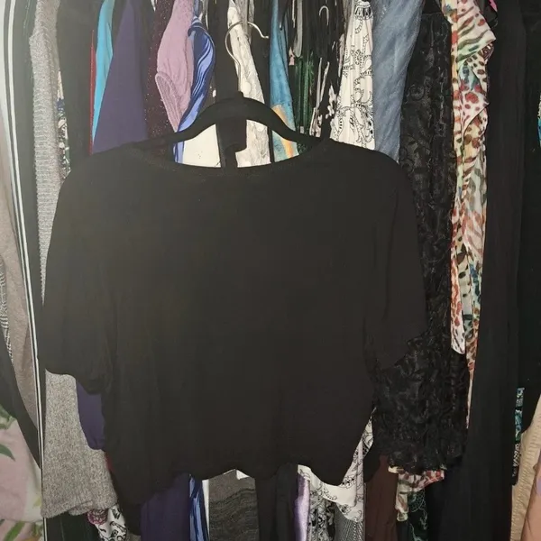 SHEIN Black Queen of Hearts Tee - Image 3