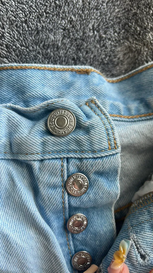 Levi’s Jean 501 Shorts - Image 6