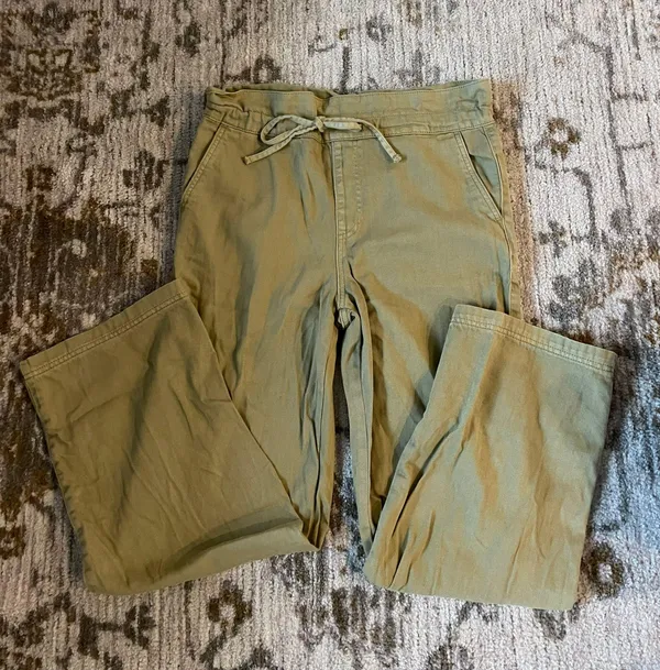 Universal Threads Paper Bag Waist Green Pants - Image 5