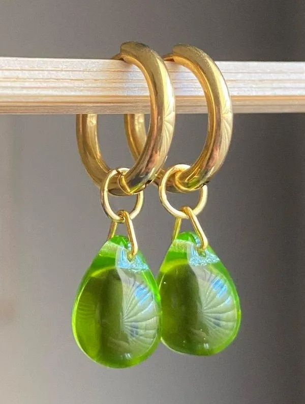 Handmade olive color teardrop Czech glass simple minimalist hoop earrings💚🫒💕 - Image 4