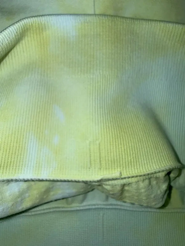 Gymshark Seamless Tie-Dye High-Waisted Shorts in Yellow/Green - Image 4