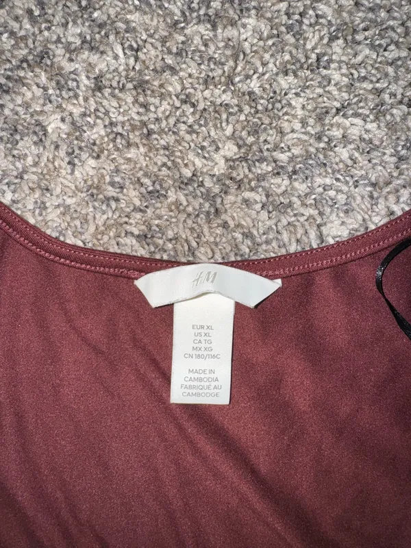 H&M Top Burgundy Long Sleeve - Image 2