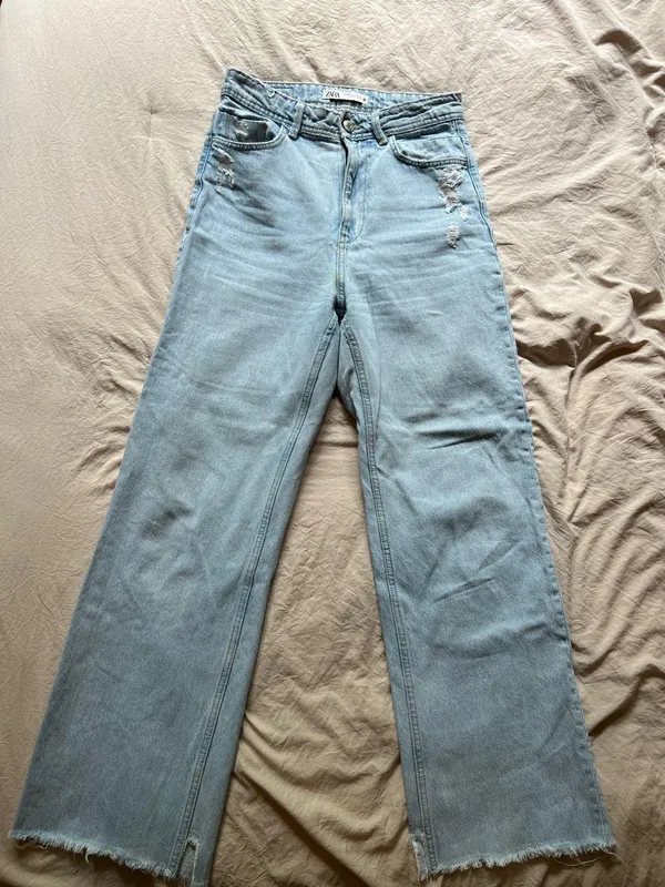 Light blue high-waisted Zara jeans - Image 3