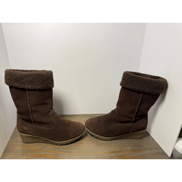 Lands' End Women's 8.5 Brown Suede Faux Fur Cuff Wedge Winter Boots - Image 2