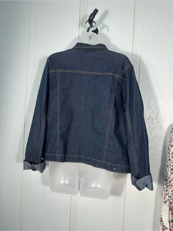 AQ Denim Jacket Size 1X EUC - Image 6