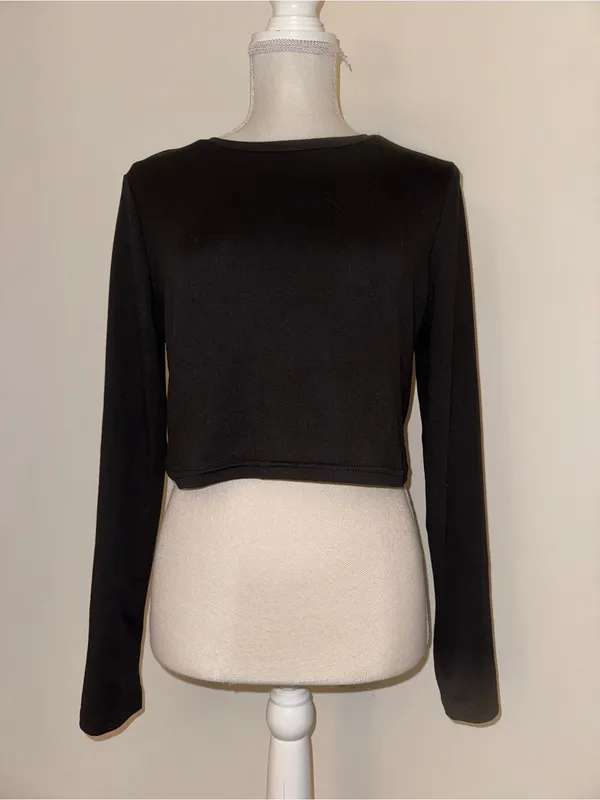 SHEIN 2 Women's Casual Simple Round Neck Long Sleeve Cropped Fitted T-Shirts - Image 3