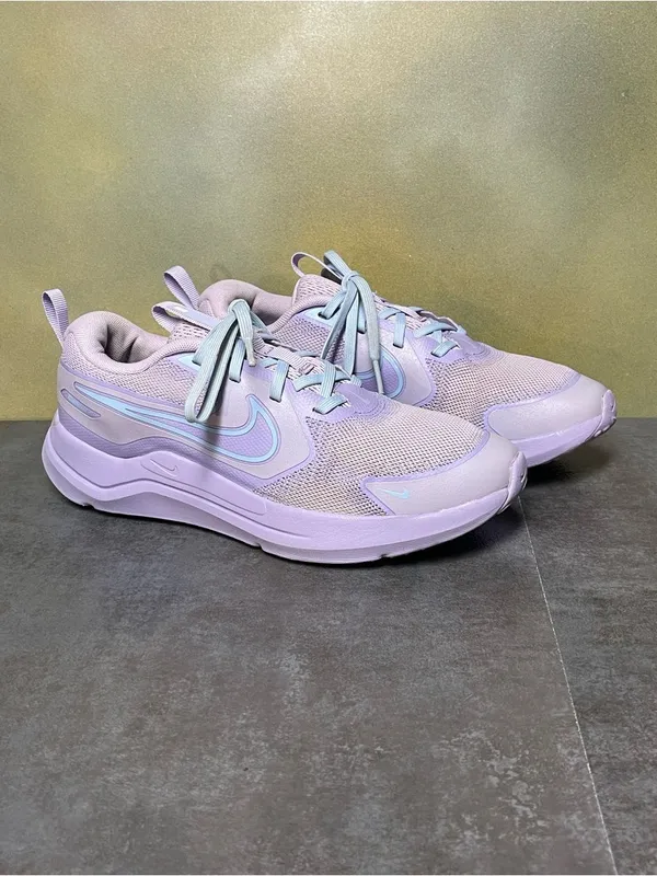 Nike Cosmic Runner Women's Lilac Running Shoes Size 7.5-8 - Image 2