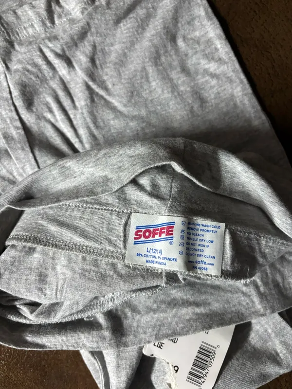 SOFFE Capris - Image 4