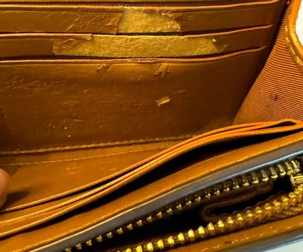 GUC Coach Long Wallet - Image 7