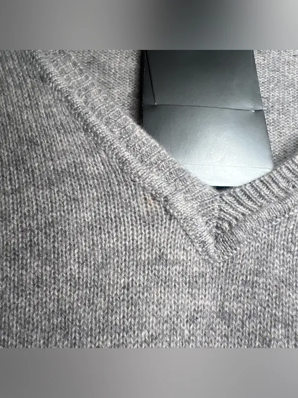 Charter Club 2-Ply 100% Cashmere Women's V Neck Minimalist Luxury Sweater|Size:L - Image 13