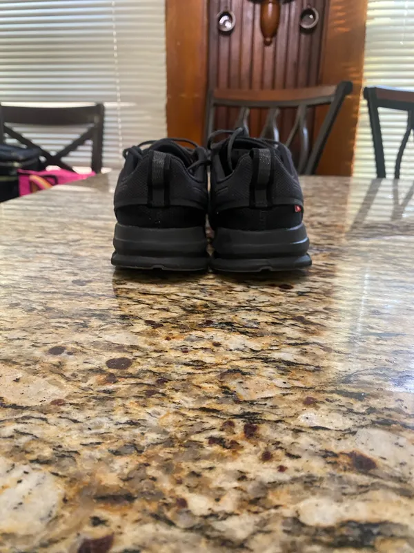 On Running women’s Black and Gray Sneakers - Image 4