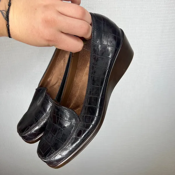 Aerosoles Dark Brown Croc Embossed Wedge Loafers Square Toe Shoes Womens 8.5 - Image 3