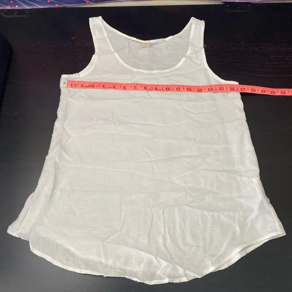 Elegant White Women's Tank Top Size M - Image 3