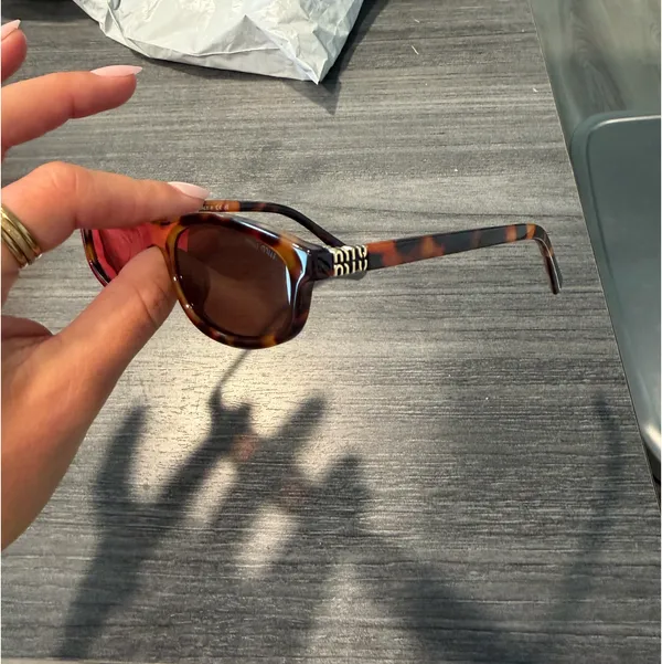 Sunglasses Brown - Image 3