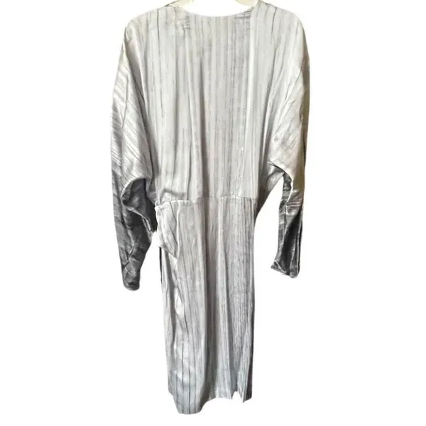 Rachel Roy size 10 100% silk wrap dress dolman sleeves dress. - Image 2