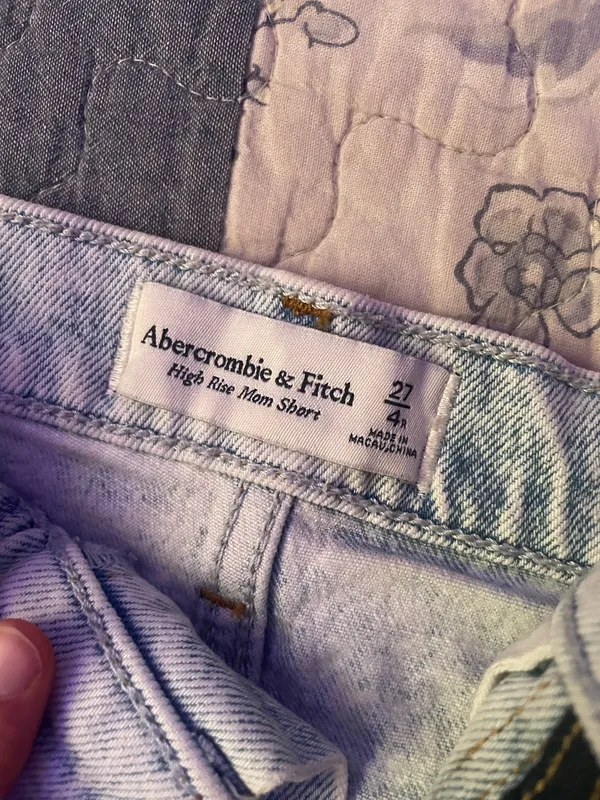 Abercrombie High-Rise jean shorts - Image 2