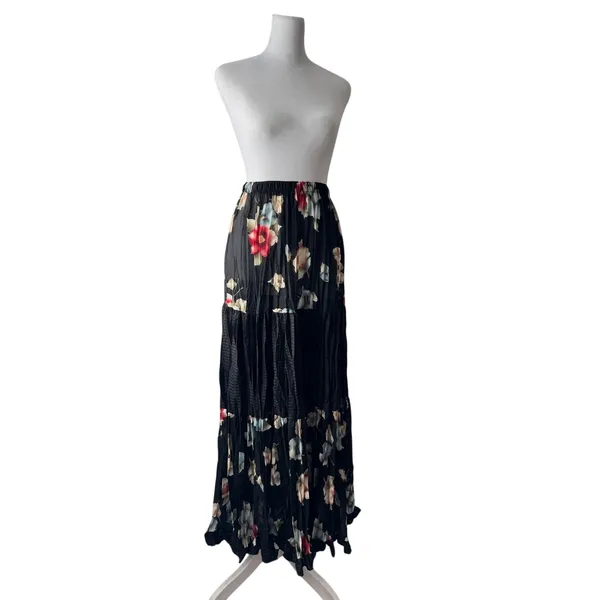 Vintage ‘90s Delah McKay Black Floral Print Semi-Sheer Tiered A-Line Maxi Skirt - Image 5