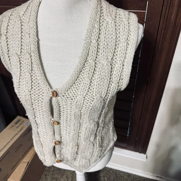 Vintage Oatmeal Cable Knit Sweater Vest Button Front Chunky Cottagecore Large - Image 2