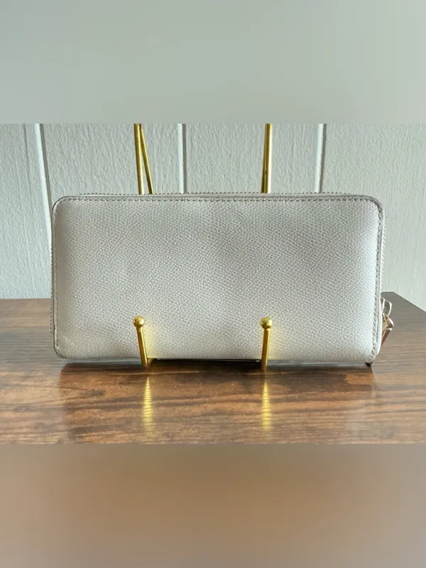 Rare two-tone Coach accordion zip around chalk white navy blue Leather Wallet - Image 4