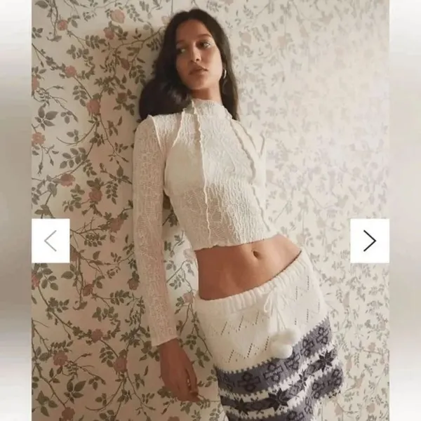 Kimchi Blu Ivory Blair Long Sleeve Lace Mock Neck Sheer Crop Top XS - Image 7