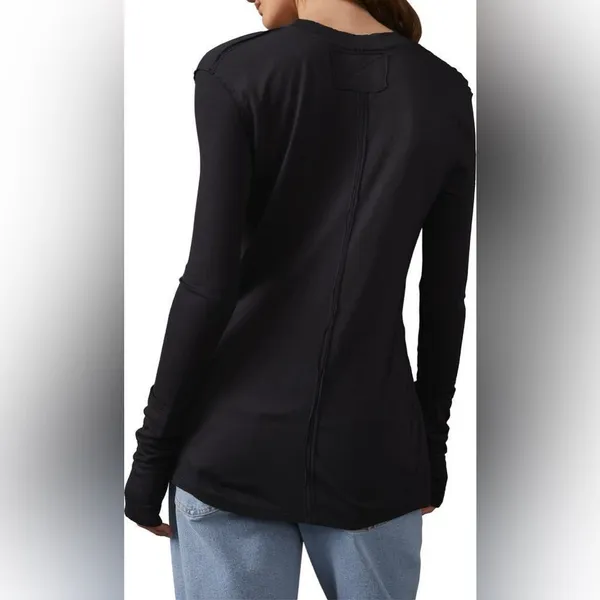 Free People Fresh and Clean Long Sleeve Tee in black Size Medium - Image 3