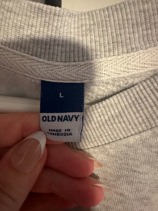 Old Navy pull over sweatshirt sz L - Image 2