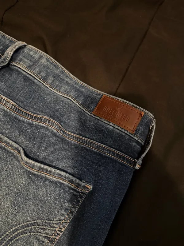 Ultra High-Rise Super Skinny Hollister Jeans - Image 4