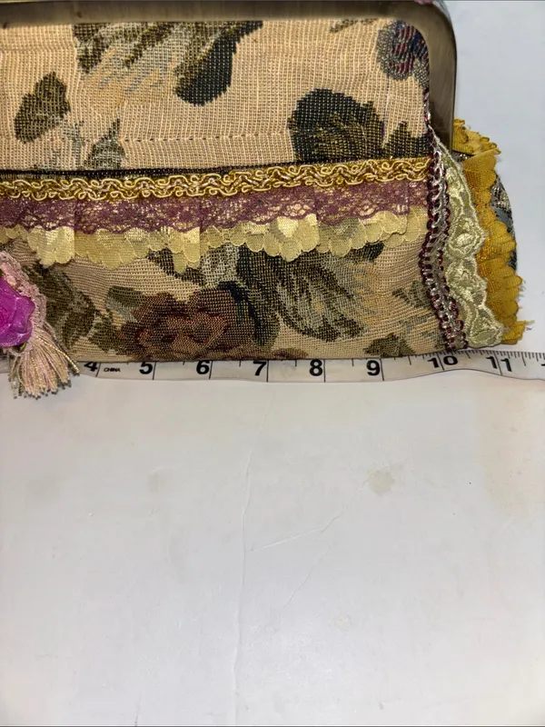 Vintage Victorian Style Floral Tapestry Purse Metal Clasp Frame Muxed Textures - Image 14