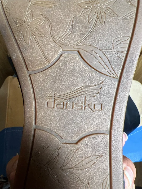 Dansko Black Leather Zigzag Triple-Band Wedge Slide - Image 8