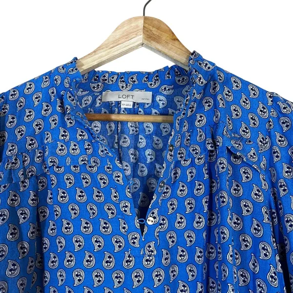 LOFT Paisley Print Split Neck Blouse Blue Boho Tiered Ruffle Sleeve Size XSP - Image 2