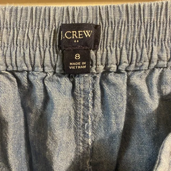 Women's J. Crew Blue Chambray Style 100% Cotton Bermuda Shorts‎ Size 8 2" Inseam - Image 3