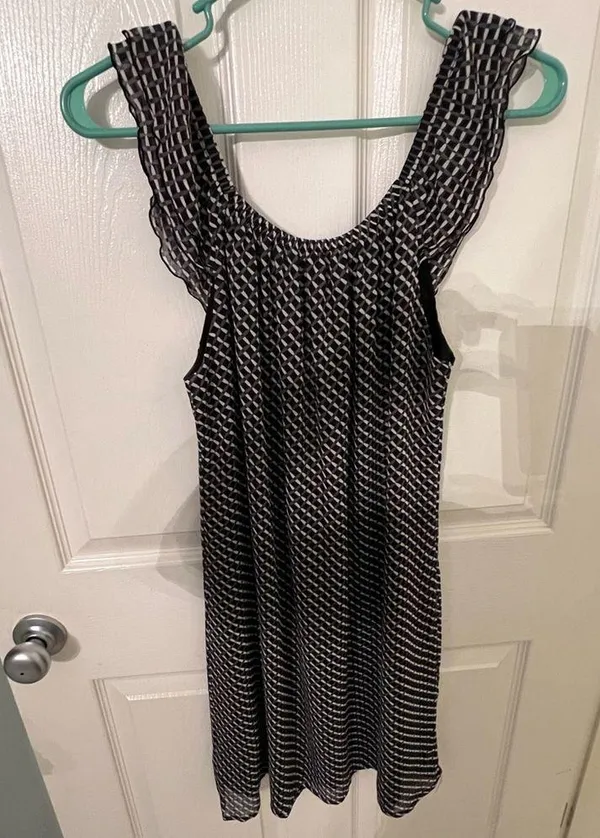 Old Navy Dress. Size small. - Image 3