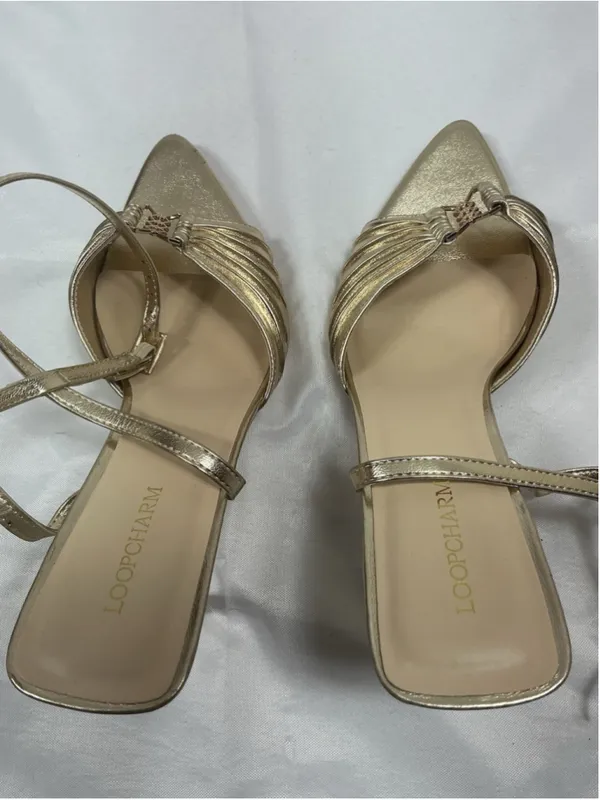 Womans New Loop Charm Slip On Dress Sandals 9 Gold Stiletto Heel Pointed Toe - Image 5