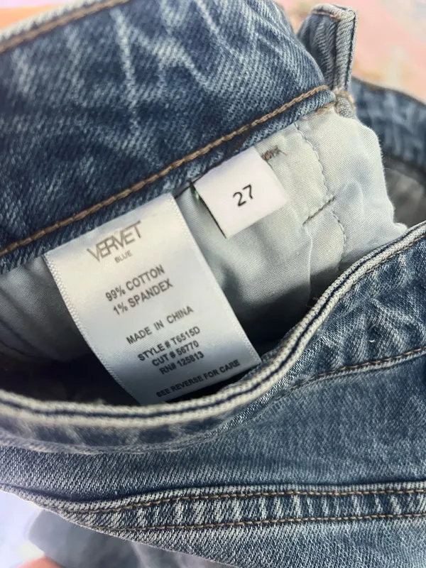 Vervet Cuff Jeans - Image 4