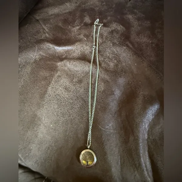 Tree of Life Aromatherapy Diffuser Necklace Stainless Steel Women’s Jewelry‎ - Image 2