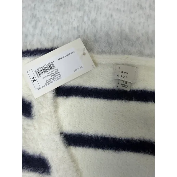 A New Day Womens 1X Navy White Striped Fuzzy Knit Cardigan Gold Buttons NEW - Image 4