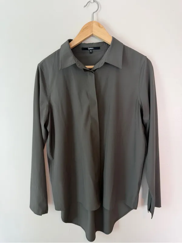 Quince Performance Tech Button-Down Long Sleeve Blouse Loose Fit Small Grey - Image 2