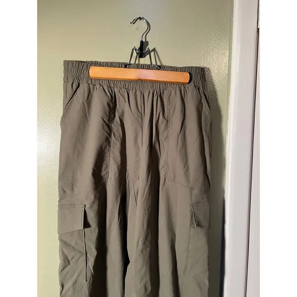 Mondetta Women's Size Medium High-Rise Cargo Pants Olive Green Athletic Outdoor - Image 2