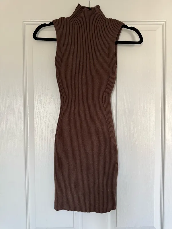 Short brown sweater dress - Image 2