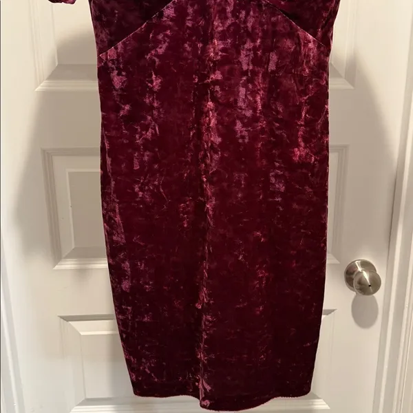 Guess‎ Burgundy Velvet Mini Dress Size 4 NWOT Whimsigoth Party Cocktail Glam - Image 4